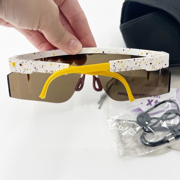 Pit Viper 2000’s Baseball Sunglasses White Yellow Carrying Case - Picture 4 of 9